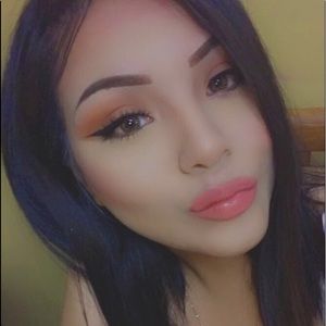 Meet your Posher, Alma